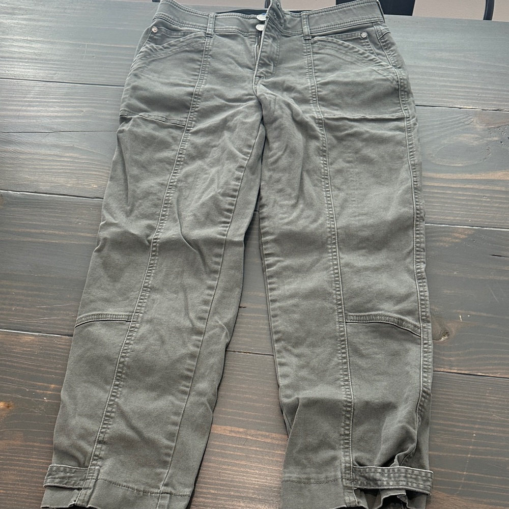Democracy Women's olive Cargo Pants